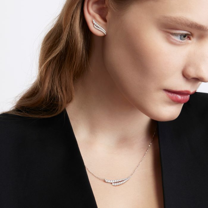 Vela French Cut Pavé Diamond Pendant