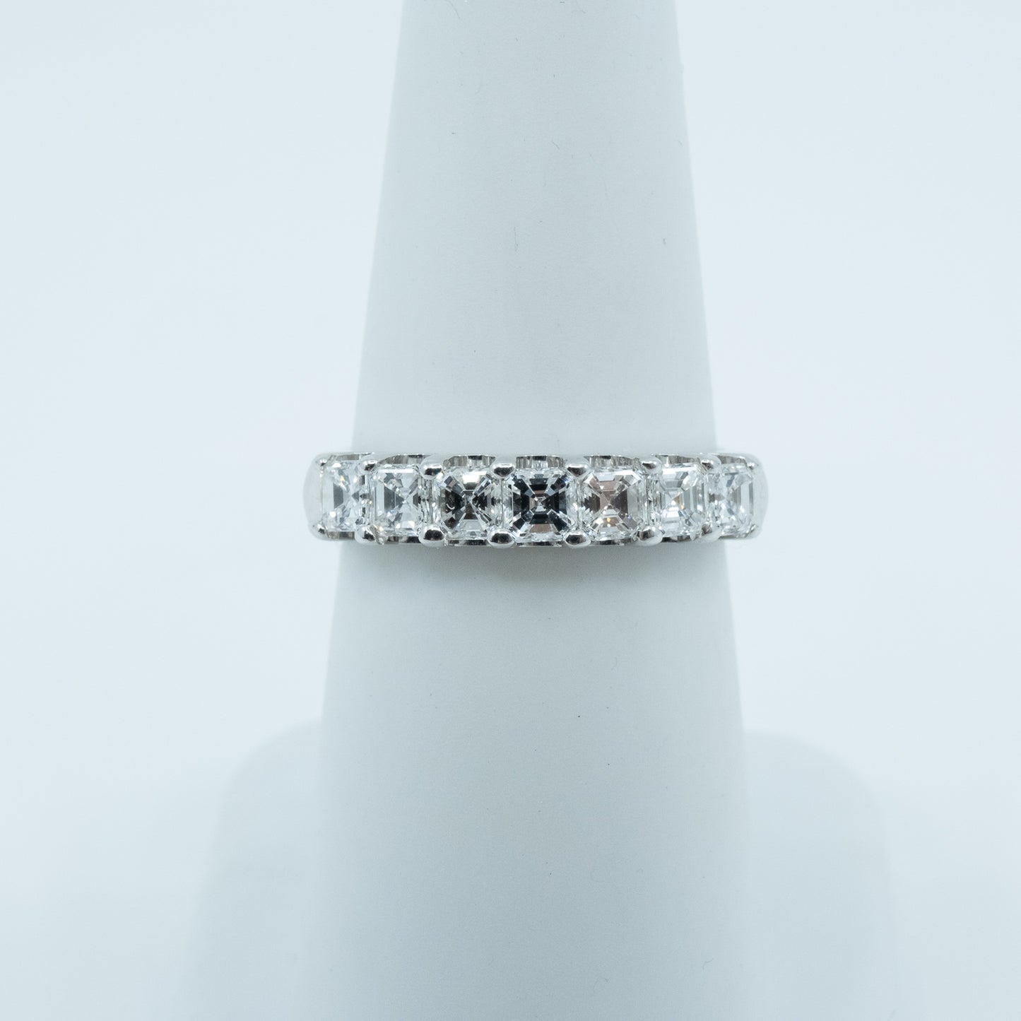 Spark Baguette Diamond Band 1cttw/14KW