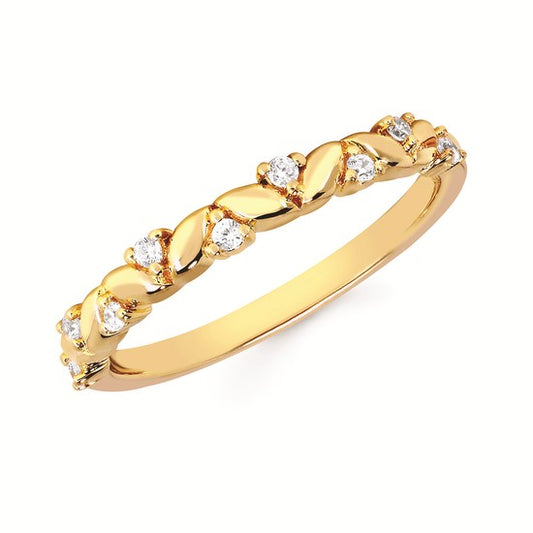 Diamond and Yellow Gold Fashion Ring