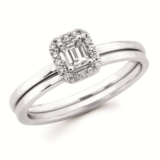 Diamond Halo Engagement Ring