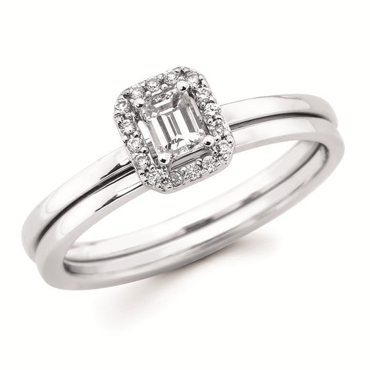 Diamond Halo Engagement Ring
