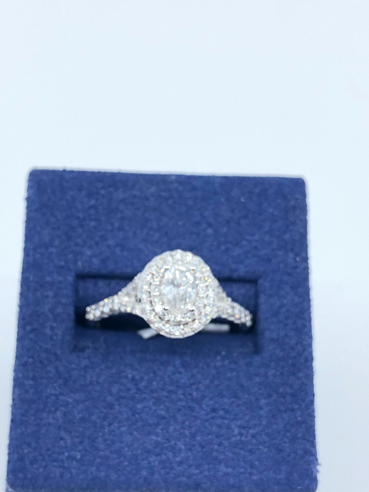 Oval Engagement Ring