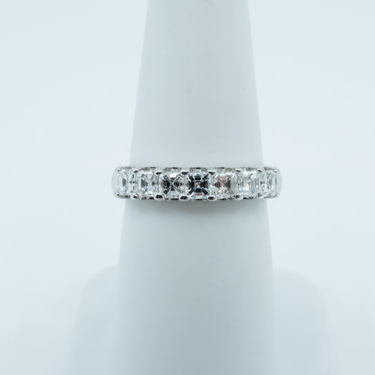 Spark Baguette Diamond Band 1cttw/14KW